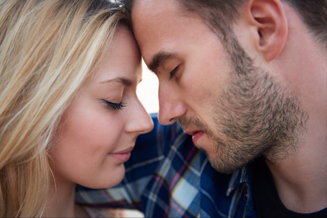 Couple talking, getting better, resolving jelousy
